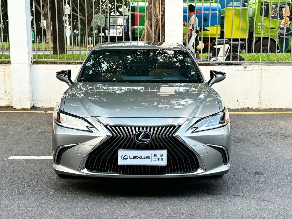 Lexus ES — фото 2