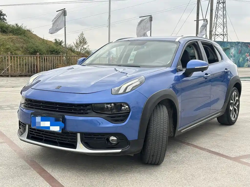 Lynk & Co 02