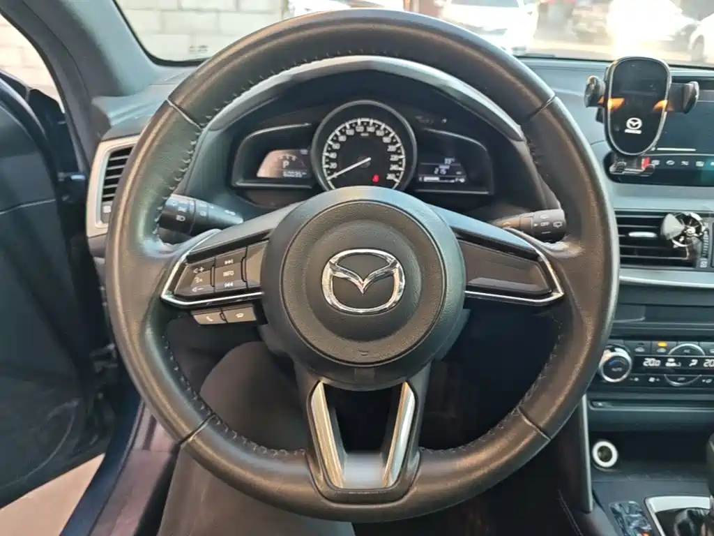 Mazda CX-4 — фото 10