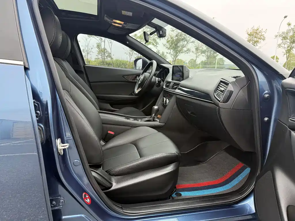 Mazda CX-4 — фото 10