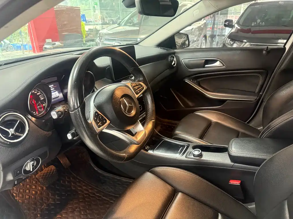 Mercedes-Benz GLA — фото 4