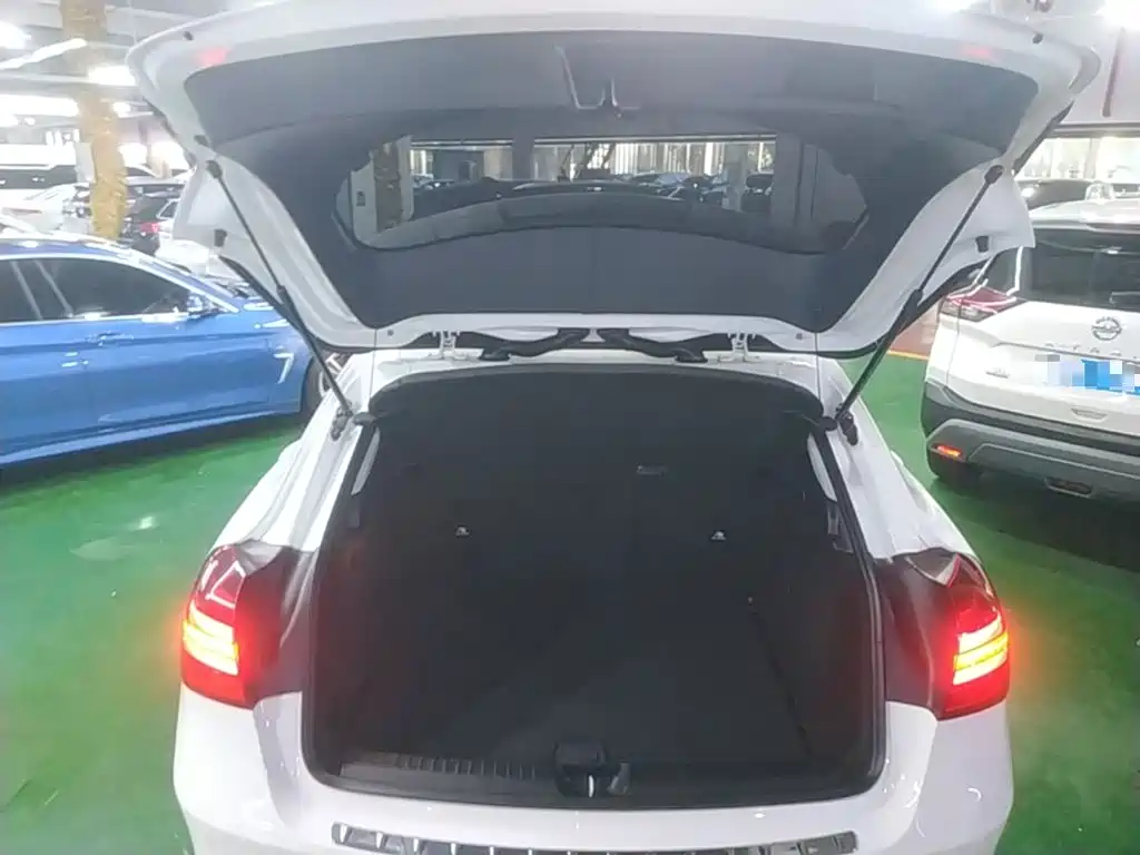 Mercedes-Benz GLA — фото 18
