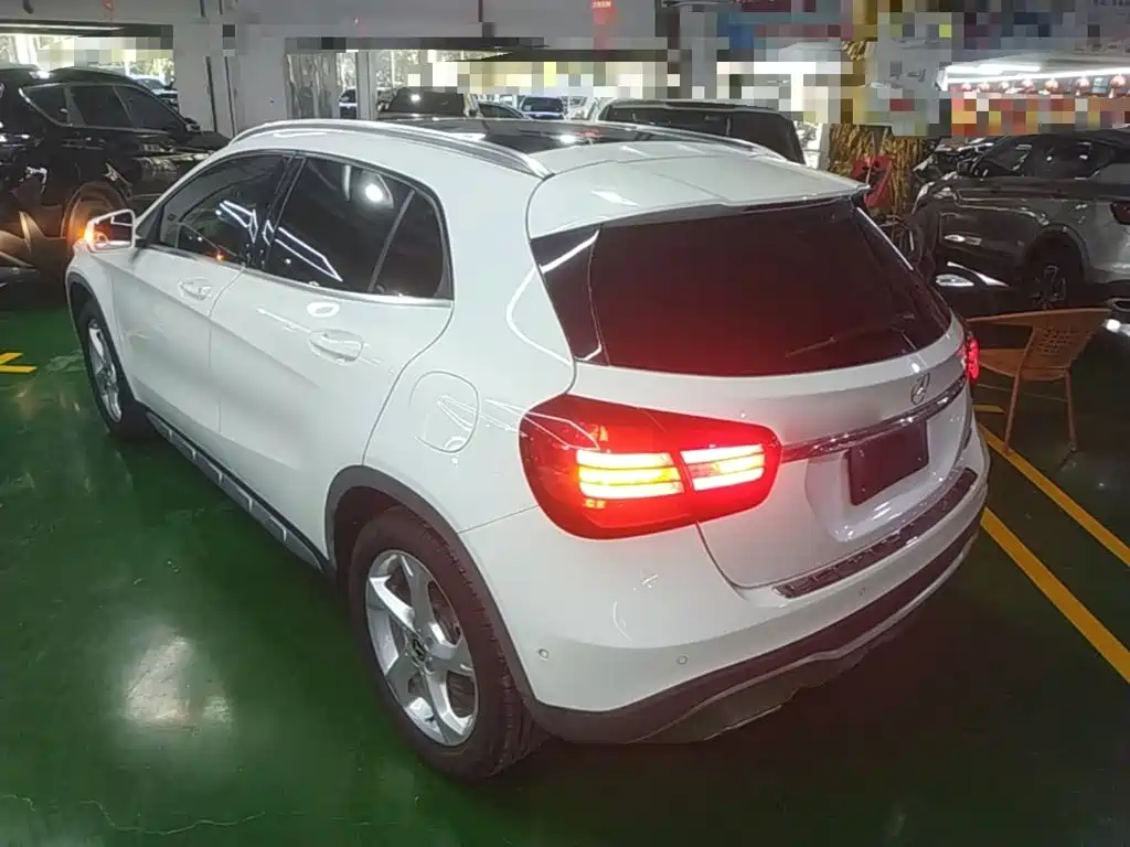 Mercedes-Benz GLA — фото 4