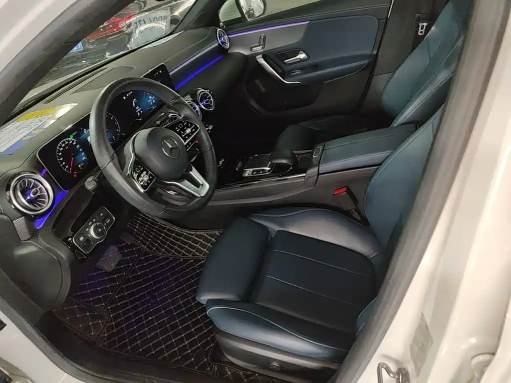 Mercedes-Benz A-Class — фото 14