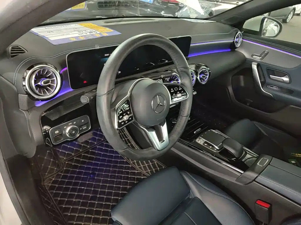 Mercedes-Benz A-Class — фото 10