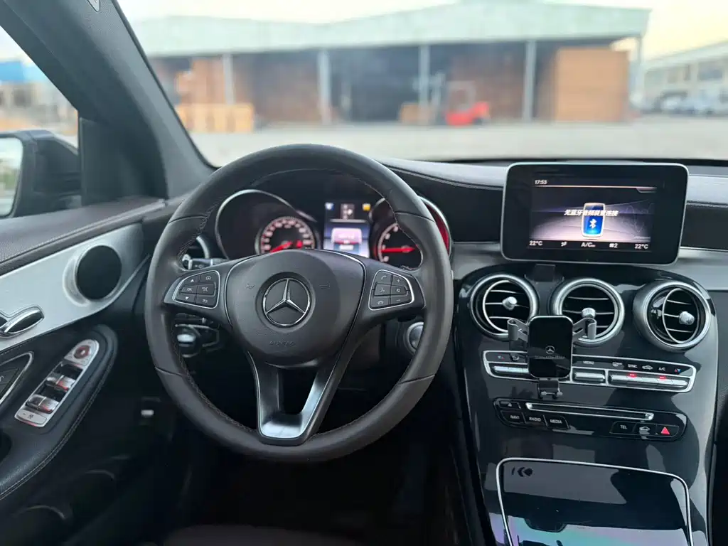 Mercedes-Benz GLC — фото 10