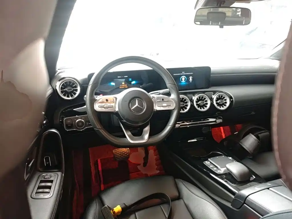 Mercedes-Benz A-Class — фото 10