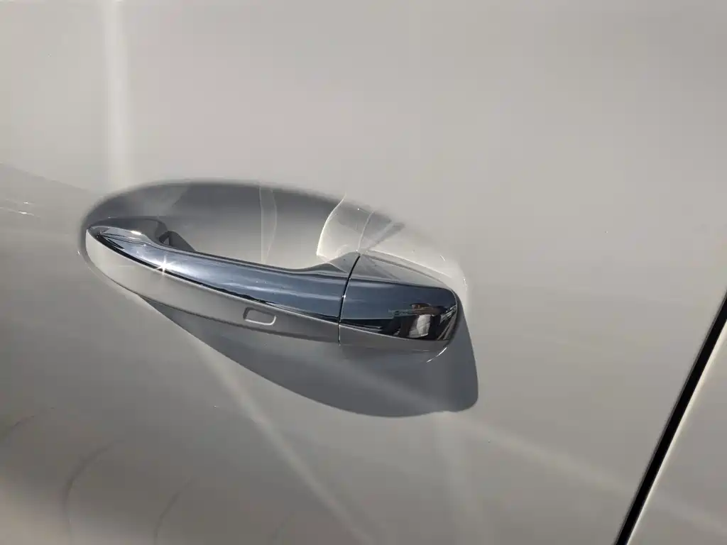 Mercedes-Benz EQA — фото 13