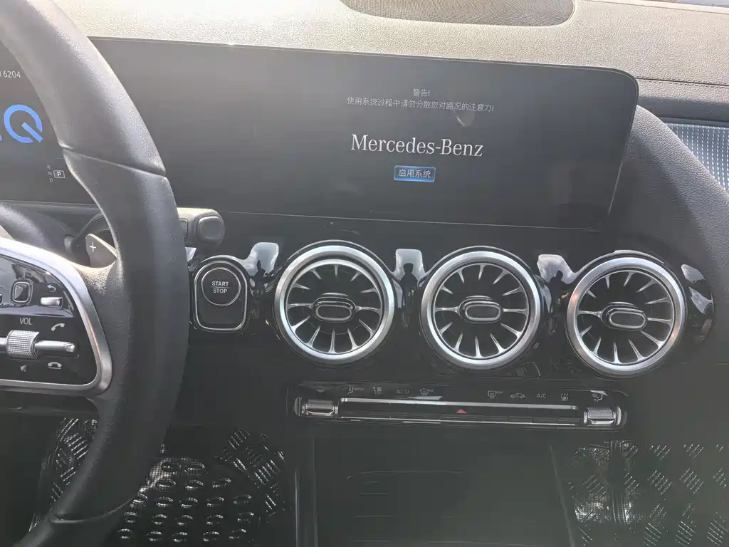 Mercedes-Benz EQA — фото 17