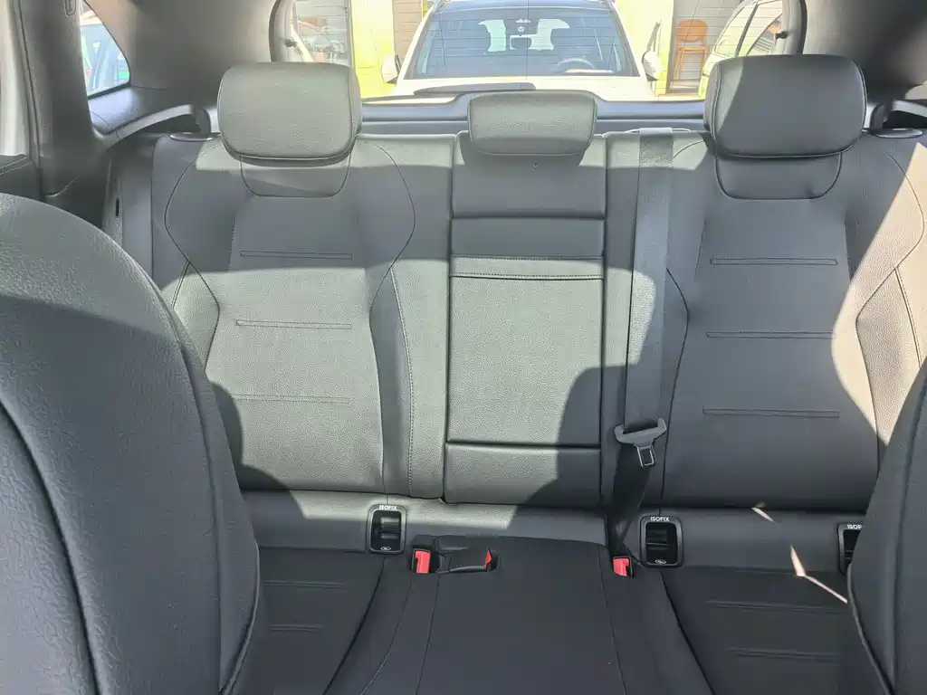 Mercedes-Benz EQA — фото 19