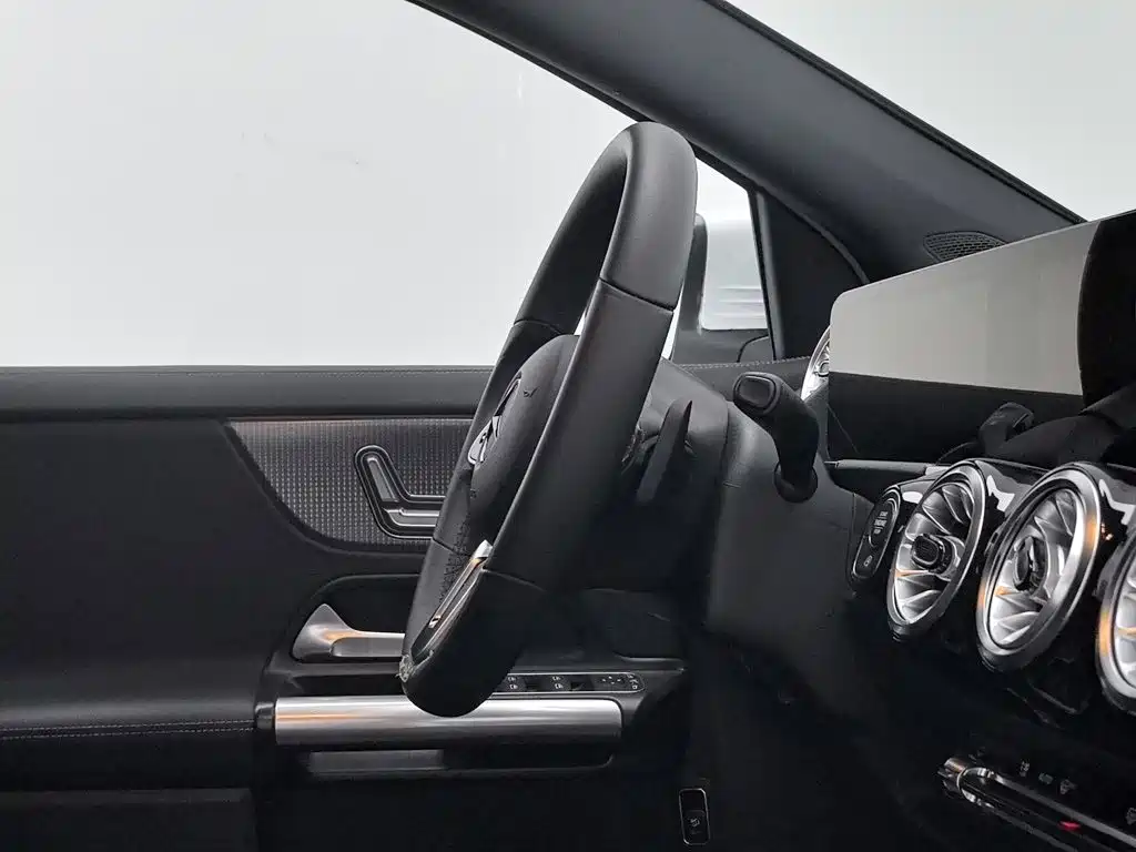 Mercedes-Benz GLA — фото 22
