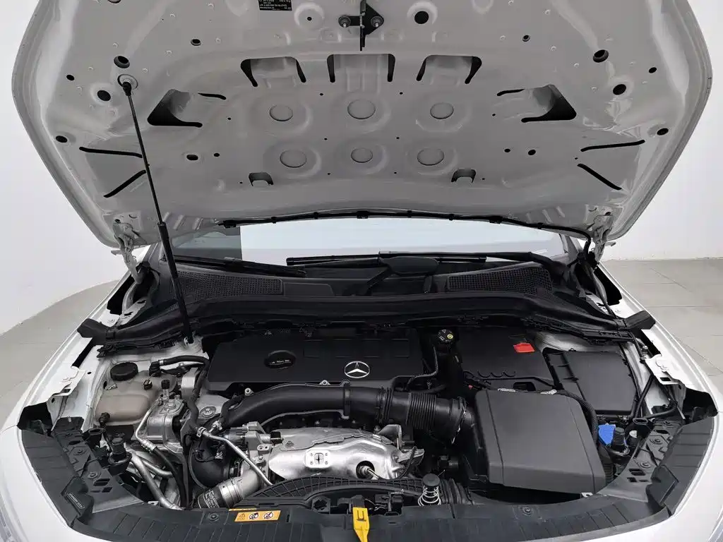 Mercedes-Benz GLA — фото 6