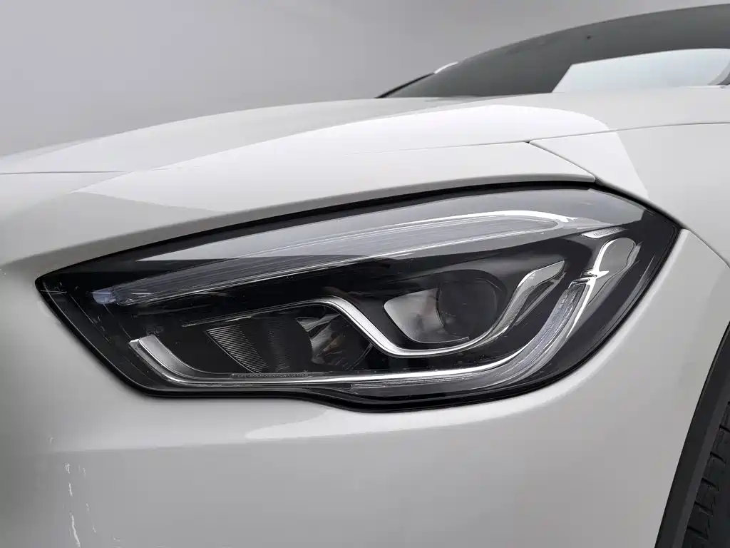 Mercedes-Benz GLA — фото 7