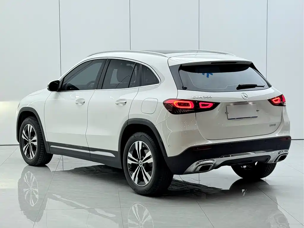 Mercedes-Benz GLA — фото 13