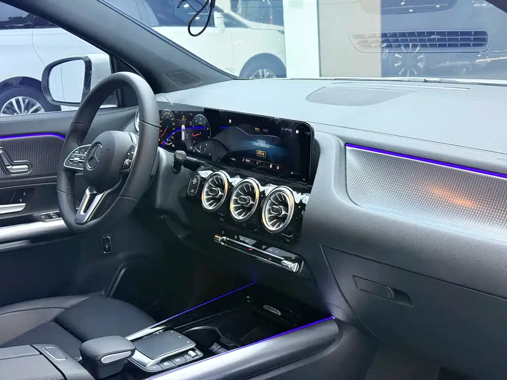 Mercedes-Benz GLA — фото 5