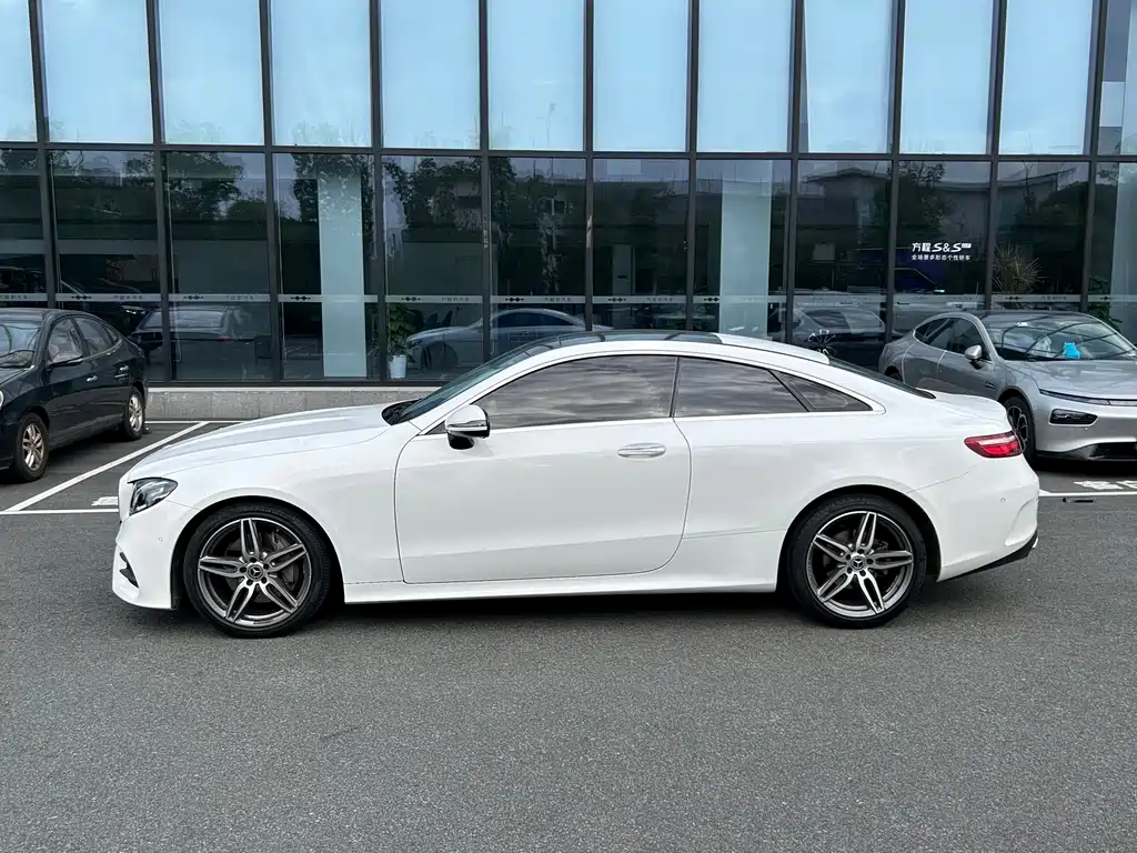Mercedes-Benz E-Class (Import) — фото 3