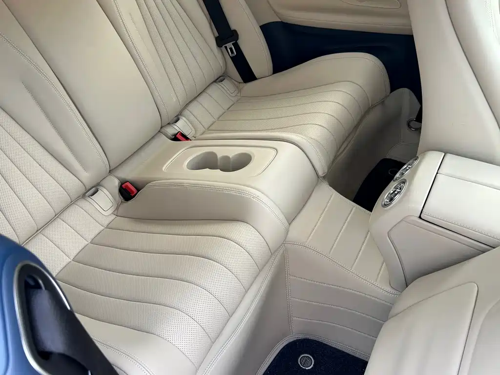 Mercedes-Benz E-Class (Import) — фото 9