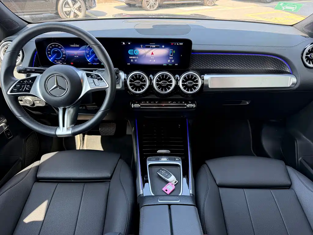 Mercedes-Benz EQB — фото 17