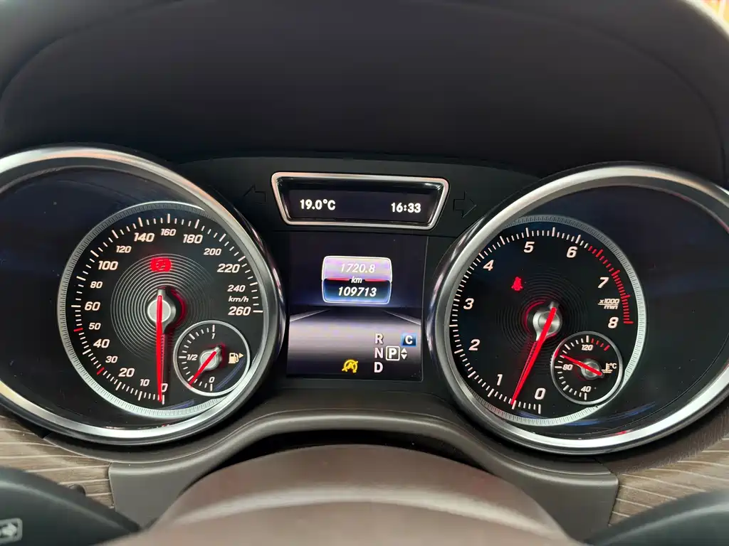 Mercedes-Benz GLE (Import) — фото 14
