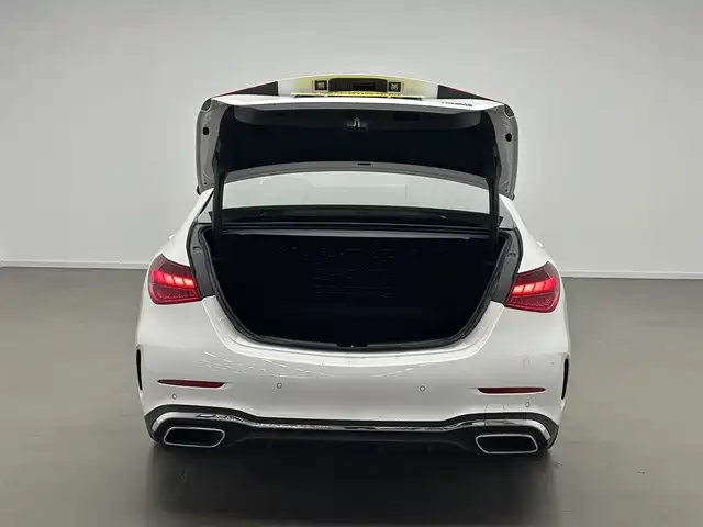 Mercedes-Benz C-Class — фото 11