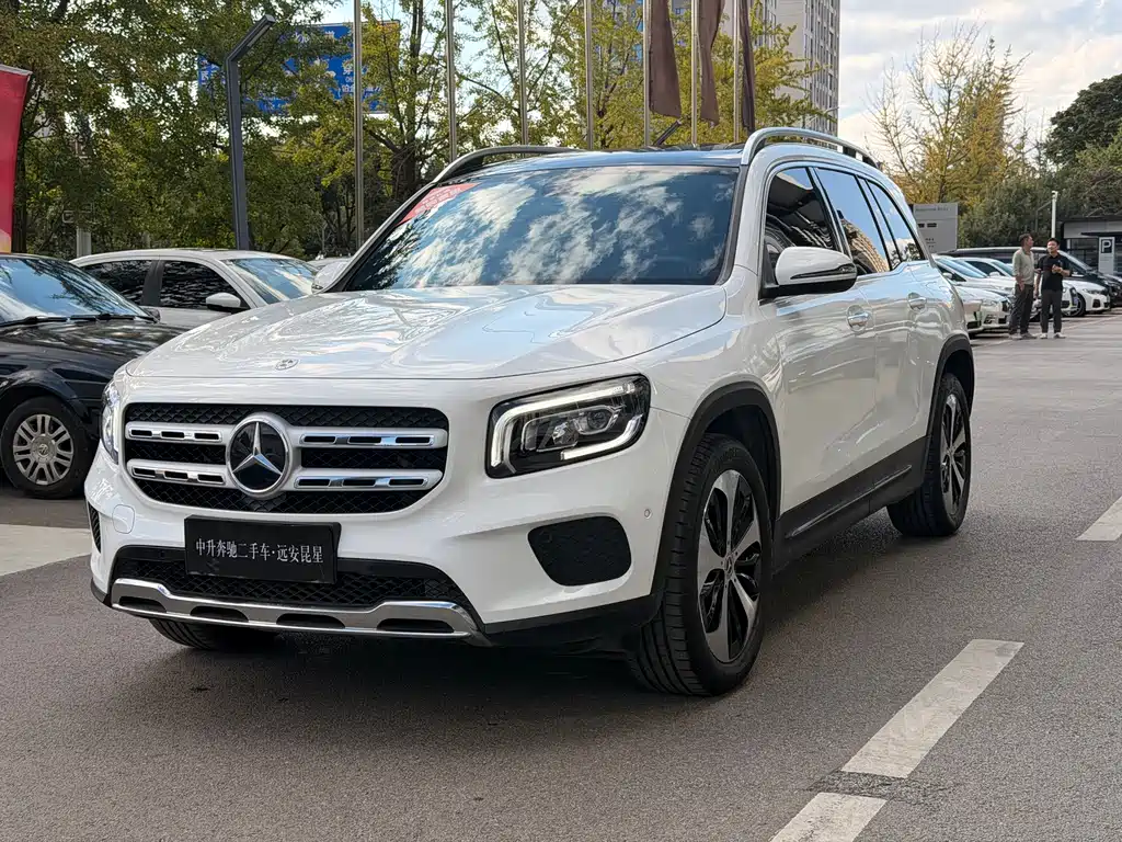 Mercedes-Benz GLB — фото 5