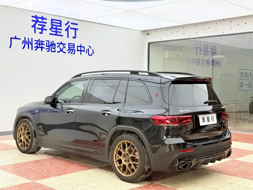Mercedes-Benz GLB AMG — фото 7