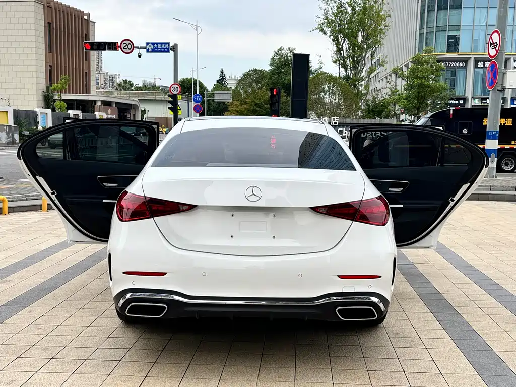 Mercedes-Benz C-Class — фото 10
