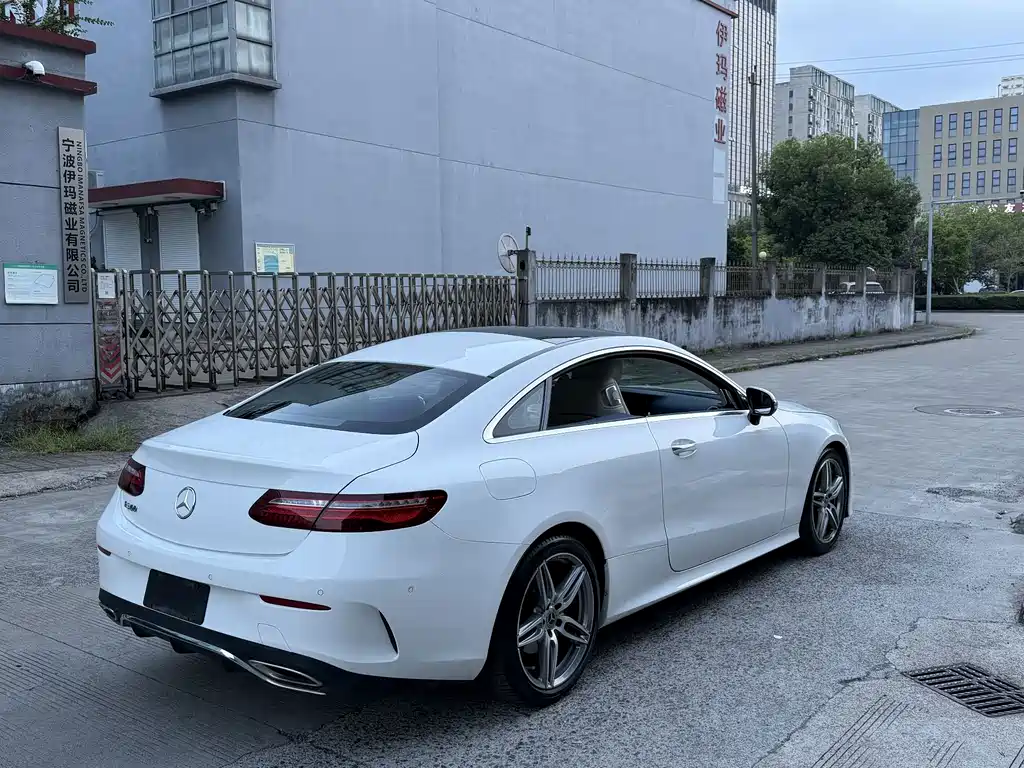Mercedes-Benz E-Class (Import) — фото 19