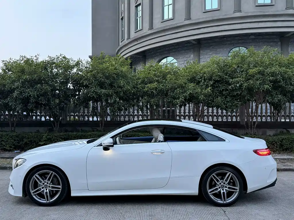 Mercedes-Benz E-Class (Import) — фото 3