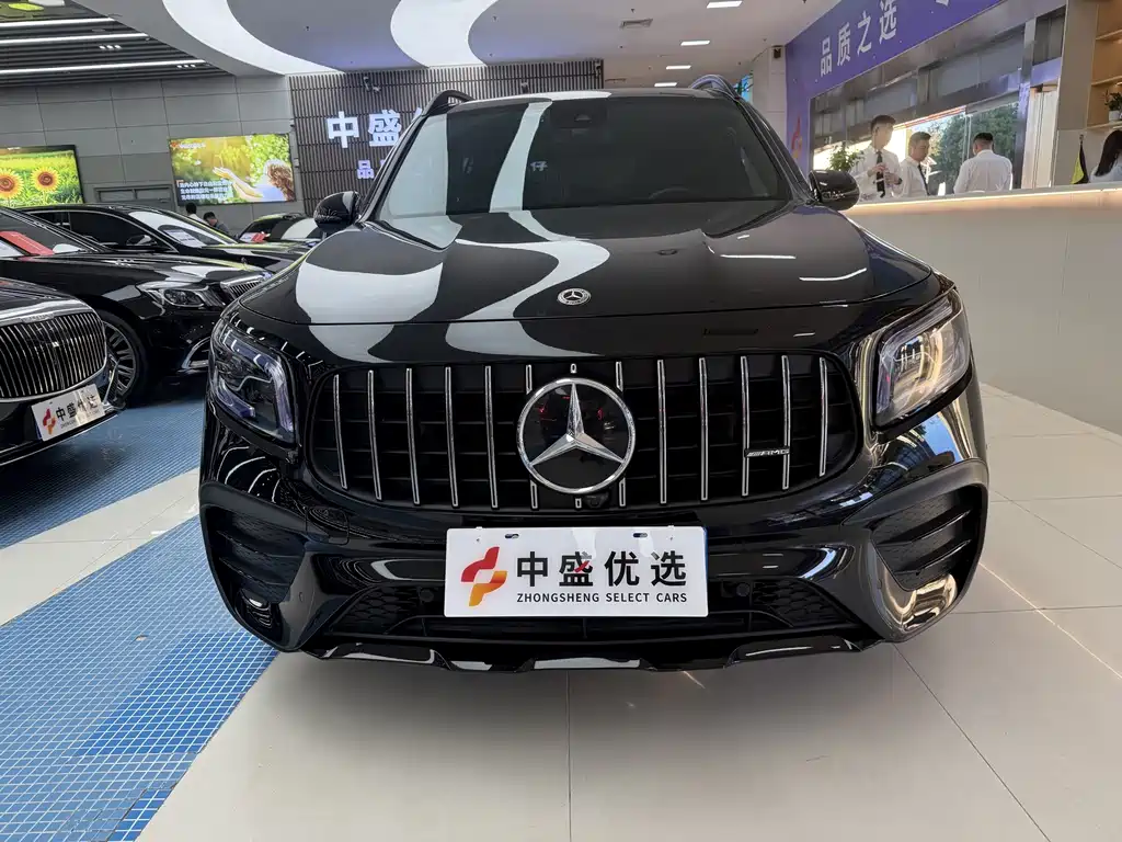 Mercedes-Benz GLB AMG — фото 2