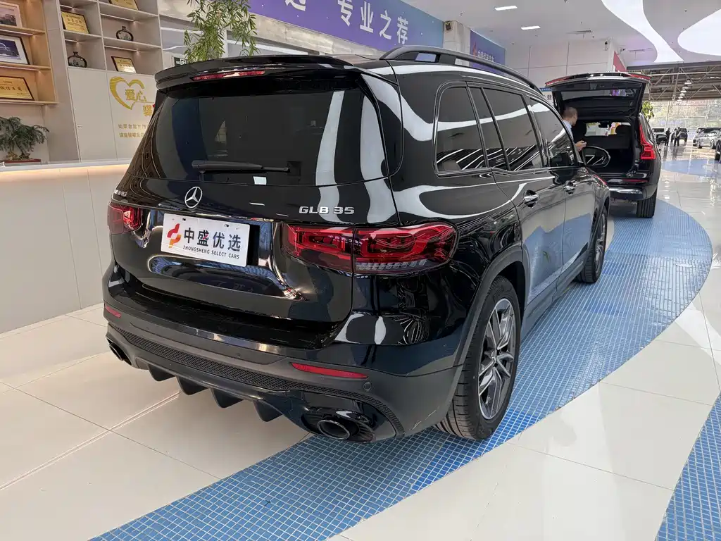 Mercedes-Benz GLB AMG — фото 6