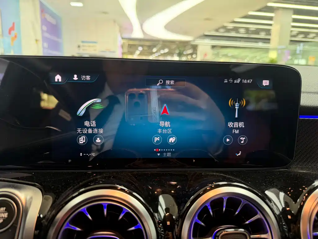 Mercedes-Benz GLB AMG — фото 10