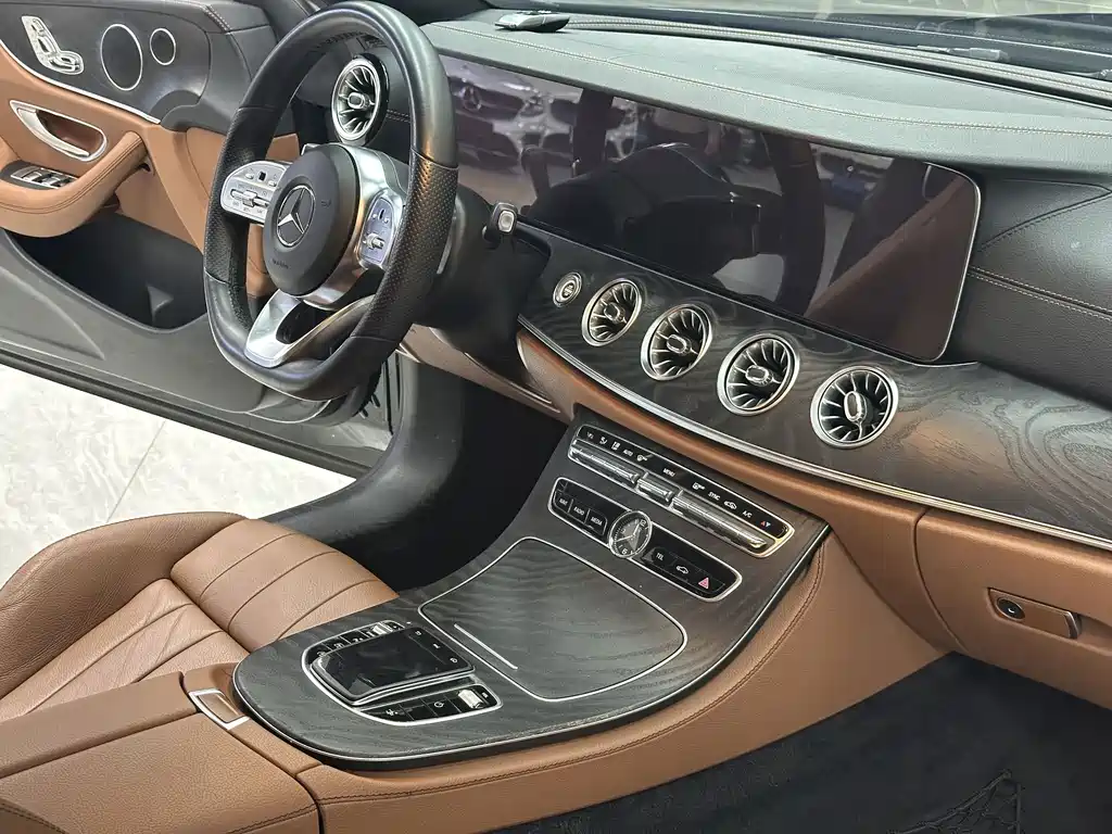 Mercedes-Benz E-Class (Import) — фото 8
