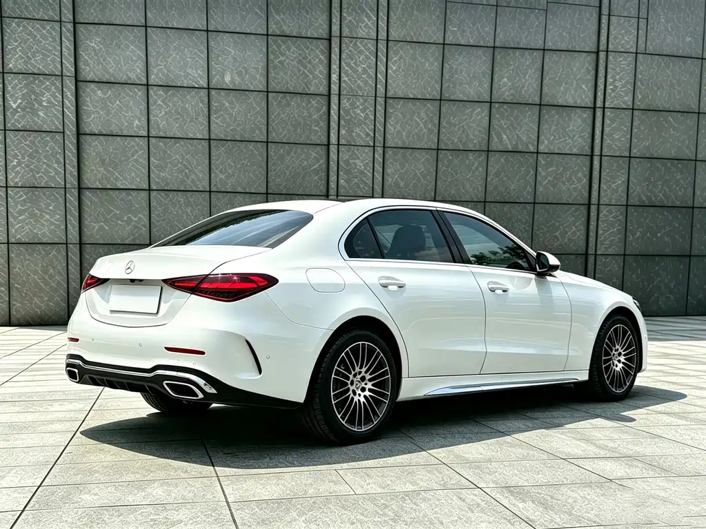 Mercedes-Benz C-Class — фото 17