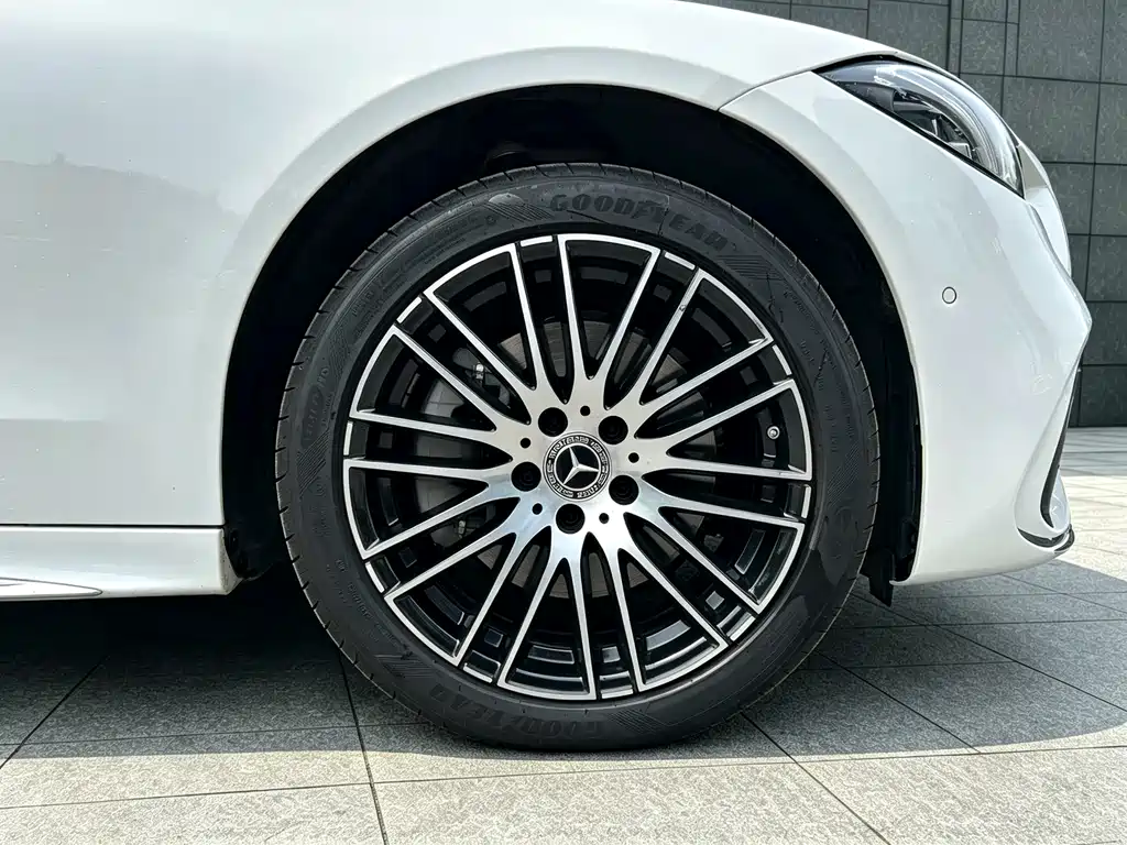 Mercedes-Benz C-Class — фото 18