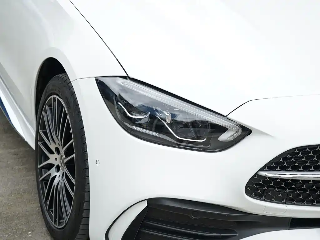 Mercedes-Benz C-Class — фото 14