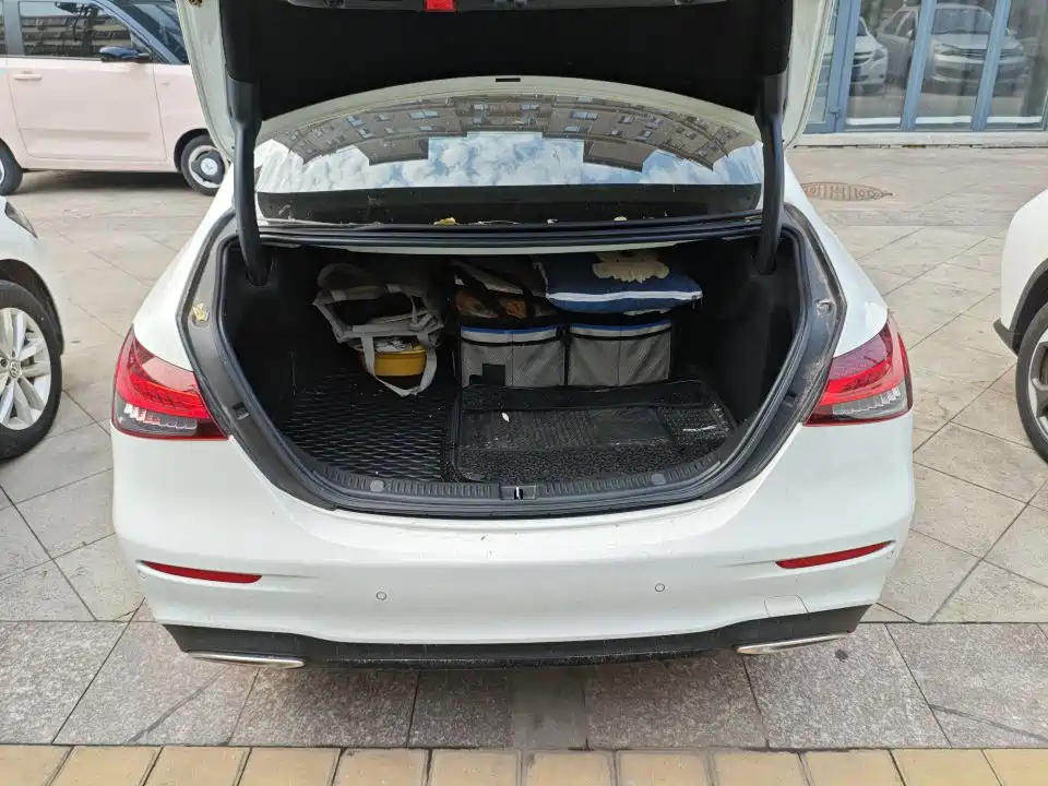 Mercedes-Benz E-Class (Import) — фото 9