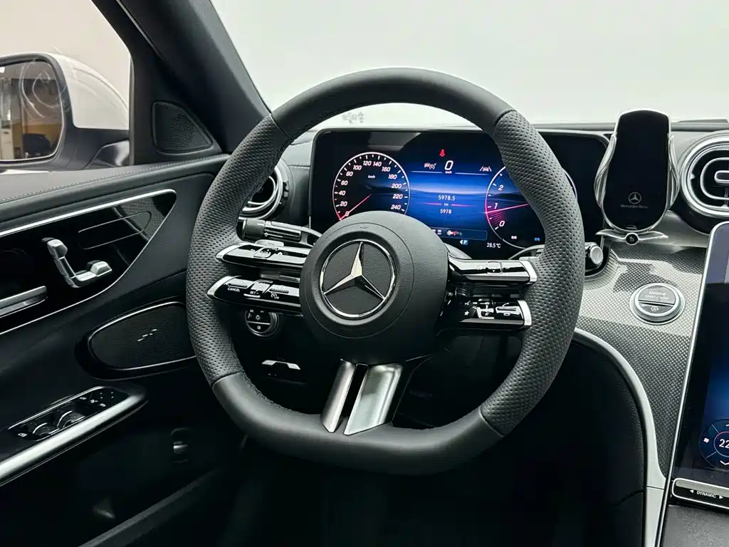 Mercedes-Benz C-Class — фото 22