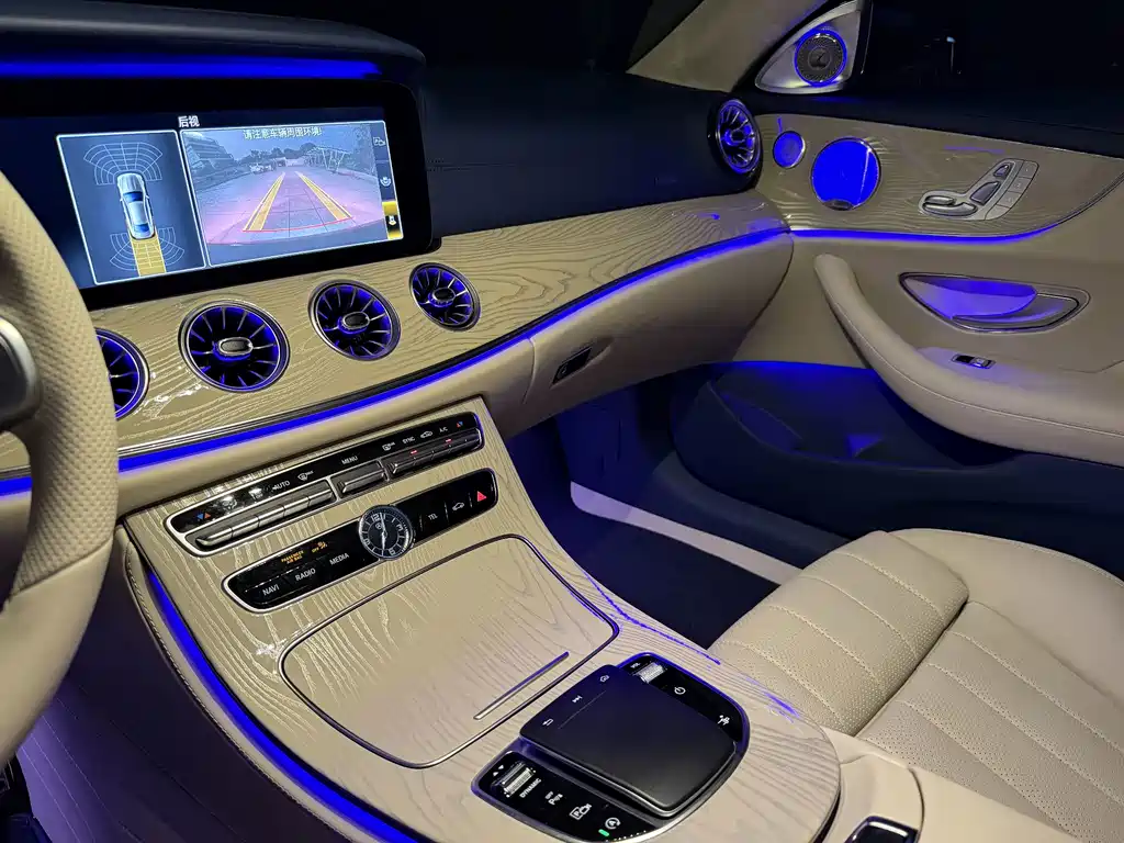 Mercedes-Benz E-Class (Import) — фото 18