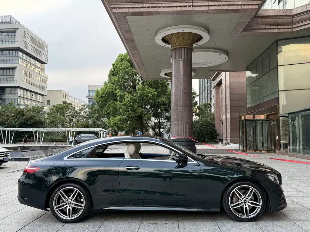 Mercedes-Benz E-Class (Import) — фото 4