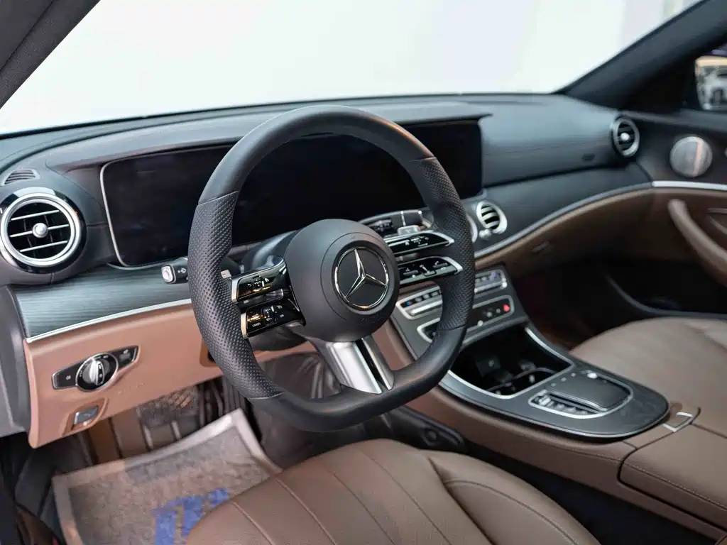 Mercedes-Benz E-Class (Import) — фото 11