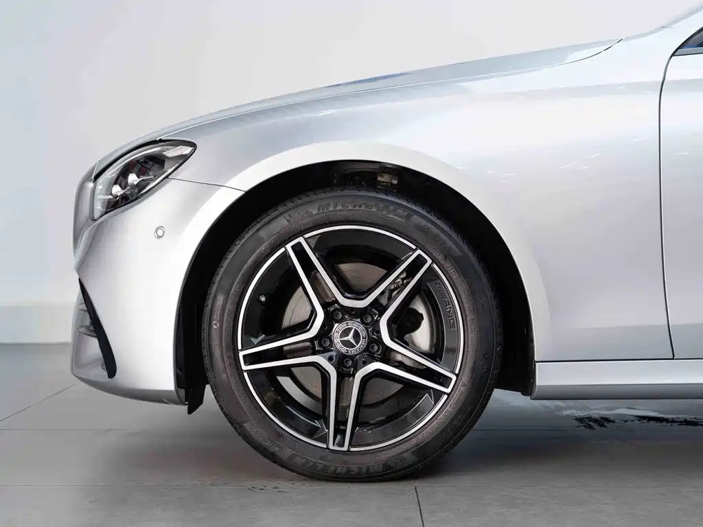 Mercedes-Benz E-Class (Import) — фото 9