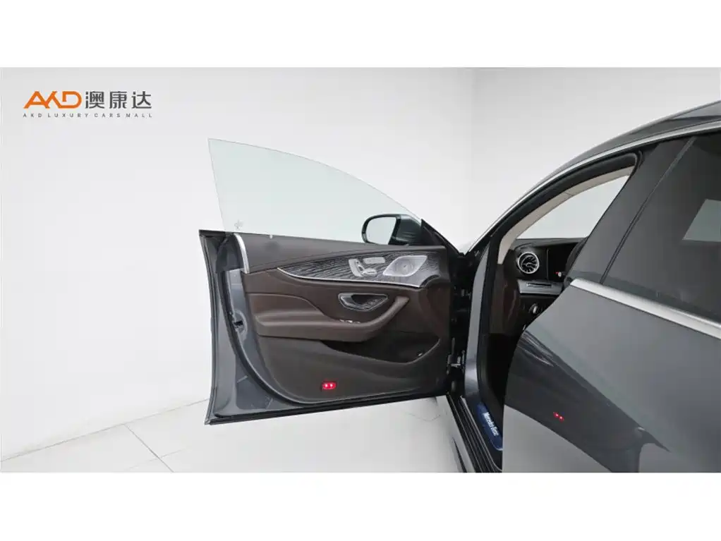 Mercedes-Benz CLS — фото 10