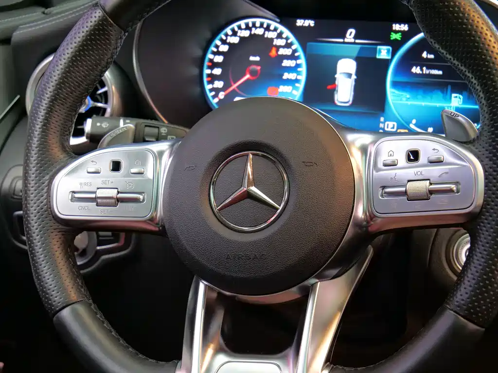 Mercedes-Benz GLC AMG — фото 5
