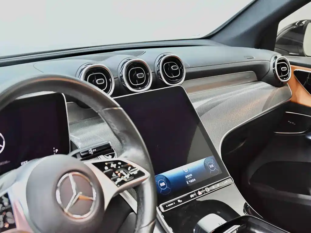 Mercedes-Benz GLC — фото 2