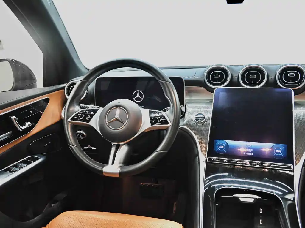 Mercedes-Benz GLC — фото 10