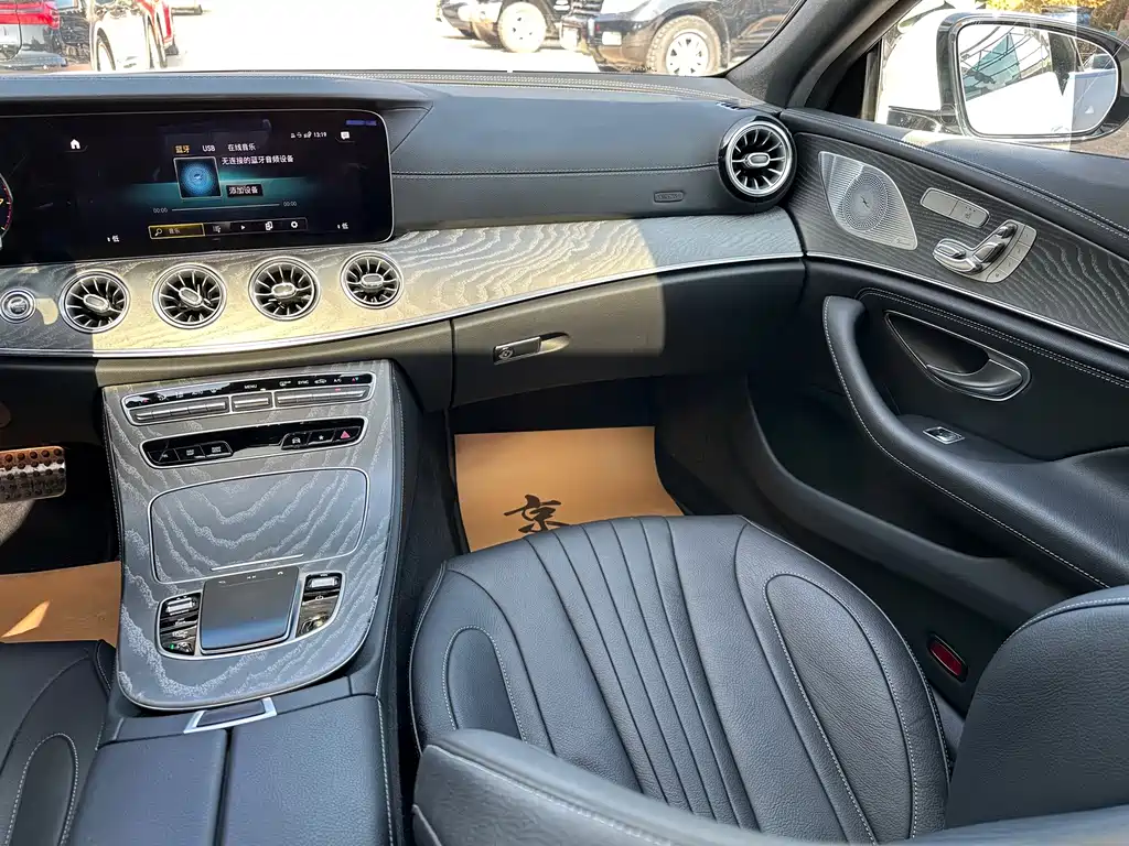 Mercedes-Benz CLS — фото 22