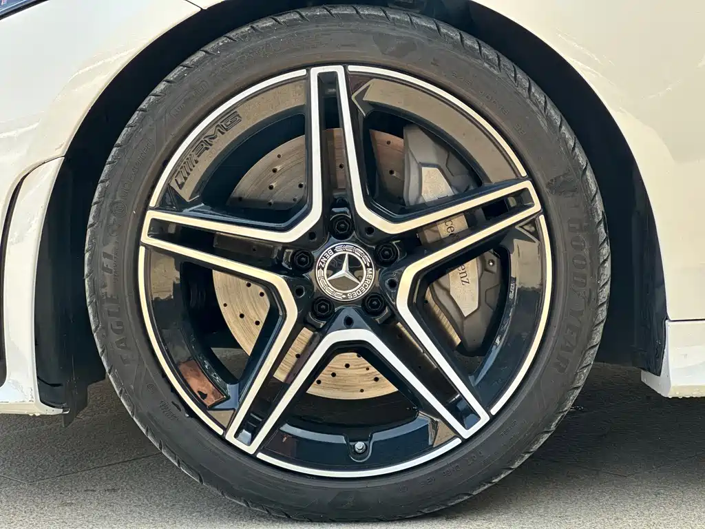 Mercedes-Benz CLS — фото 31