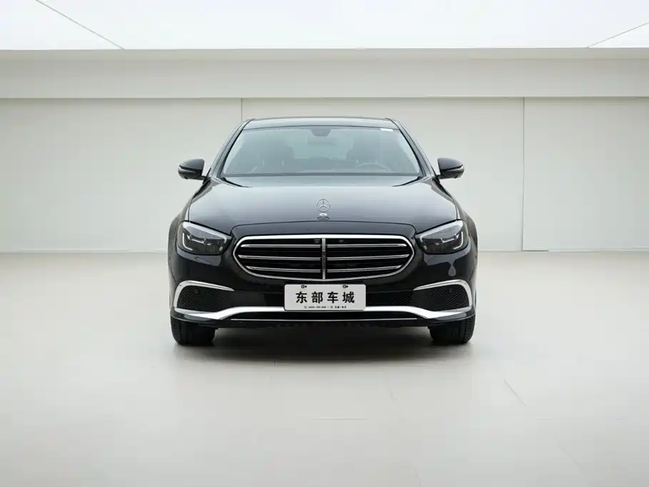 Mercedes-Benz E-Class — фото 2