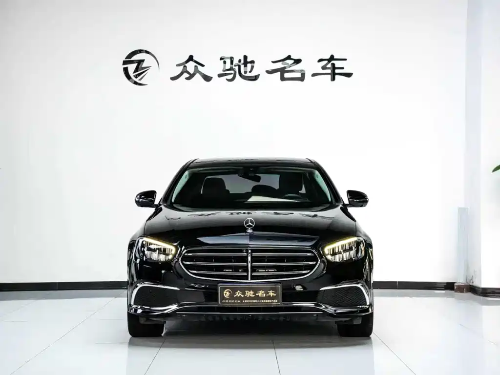 Mercedes-Benz E-Class — фото 2